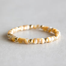 Load image into Gallery viewer, 5mm Tan Trochus - Gold