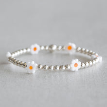 Load image into Gallery viewer, 4mm Silver Daisy bloom