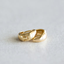 Load image into Gallery viewer, Everyday Huggie Hoops - Yellow Gold