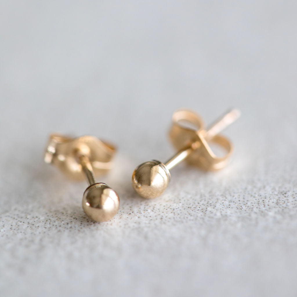 Gold knob earrings deals
